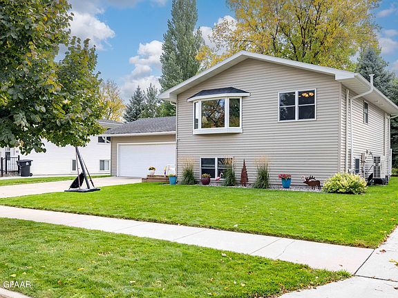 5th image of 804 Great Plains Ct