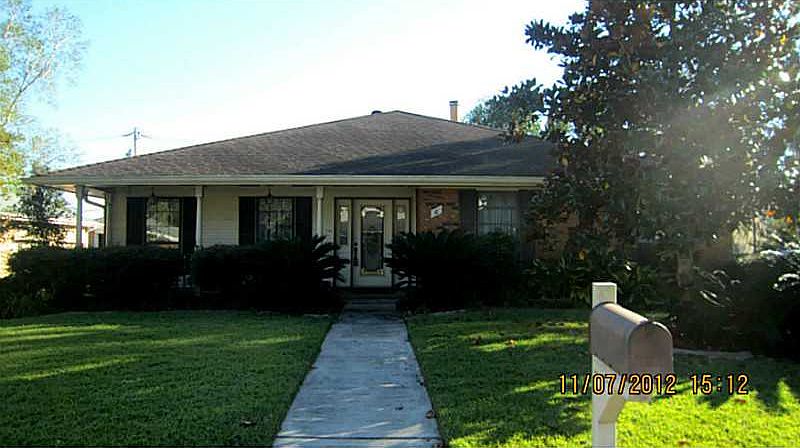 1st image of 6 Melrose Dr