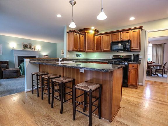 4th image of 5165 Fieldstone Trl