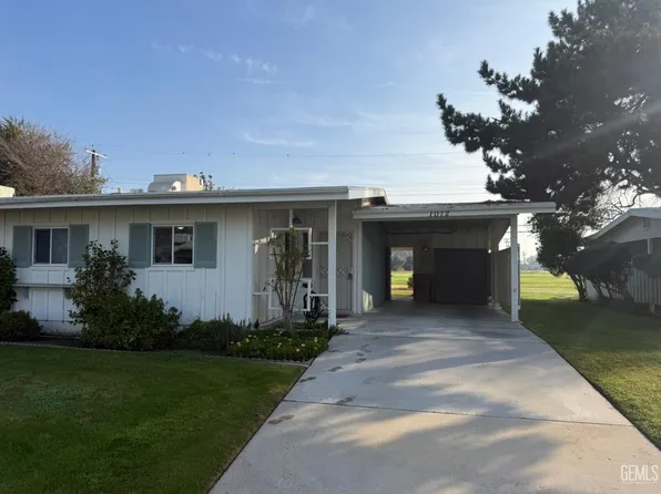 1012 Pebble Beach Dr, Bakersfield, CA 93309
