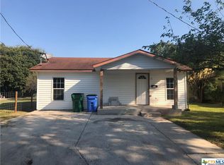 514 McKee St, Seguin, TX 78155