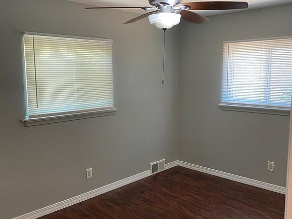 4th image of 4243 Joliet Ave