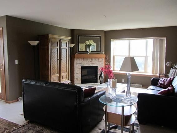 2nd image of 7041 W Rawson Ave #8-1