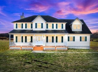 132 Gate Schoolhouse Rd, New Hampton, NY 10958