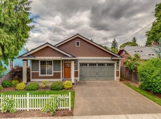 570 E Arlington St, Gladstone, OR 97027