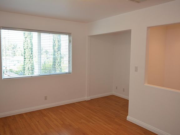3rd image of 10229 Silverton Ave