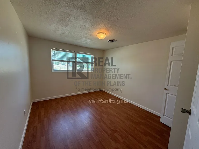 3101 S Jackson St — Photo 5