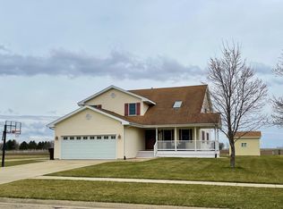 344 Willow St, Herscher, IL 60941