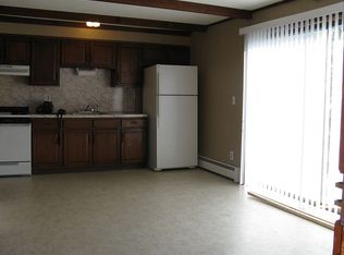 289 Harbor St, Branford, CT 06405