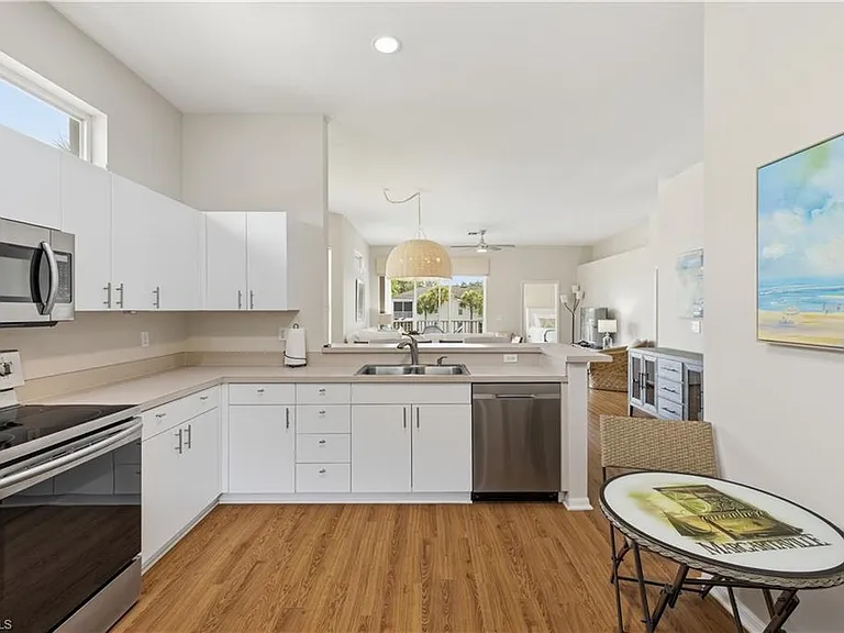 3442 Pointe Creek Ct #201 — Photo 4