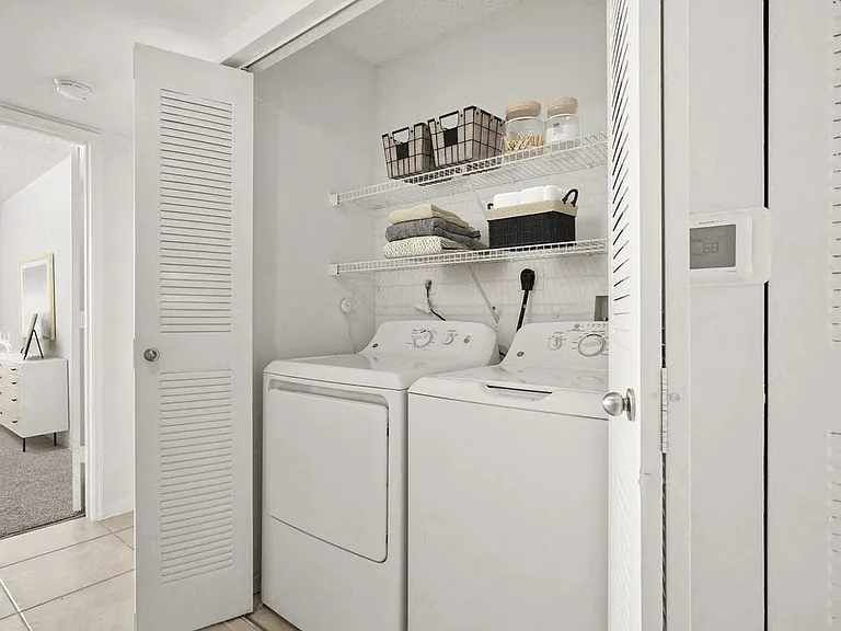 Gables Grand Plaza Apartments — Photo 79