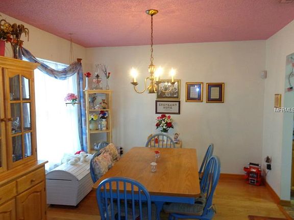 3rd image of 3918 29th Ave W