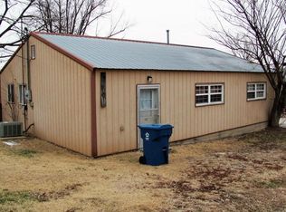 105 E Richter St, Stockton, MO 65785