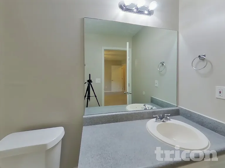 410 Red Oak Ct — Photo 8