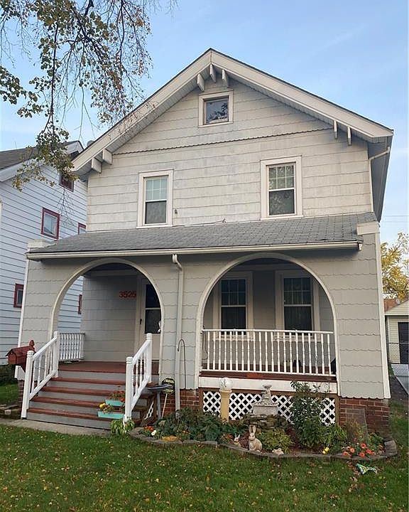 1st image of 3525 W 127th St