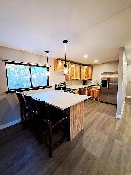 851 Wolverine Ln — Photo 3