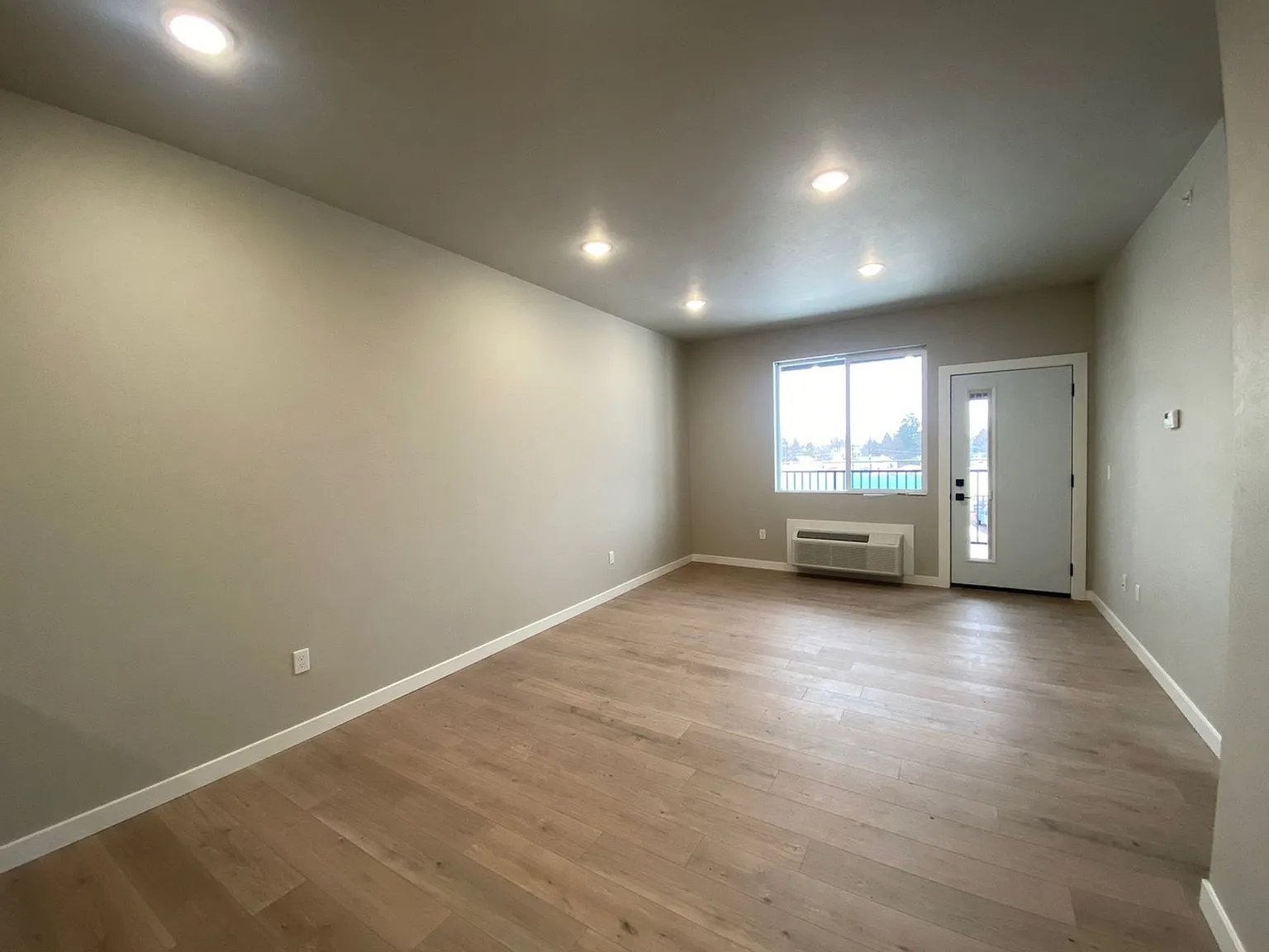 522 Bickford — Photo 4