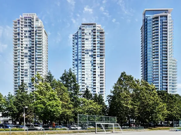 6588 Nelson Ave #2006, Burnaby, BC V5H 0E8