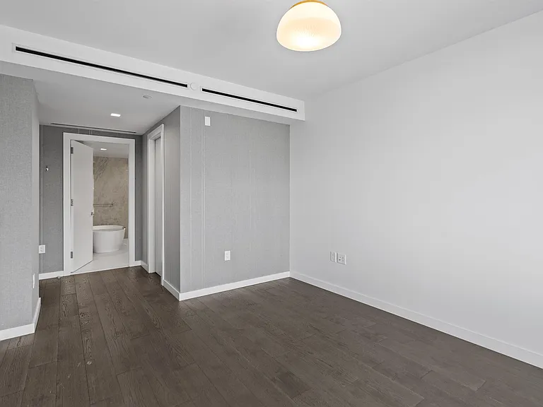 320 Adolphus Ave #404 — Photo 8