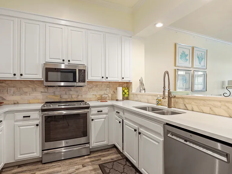 Spacious Kitchen