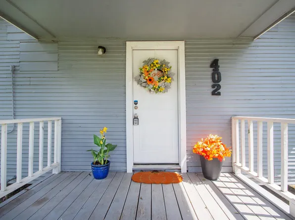 402 W Camp St, Brazoria, TX 77422