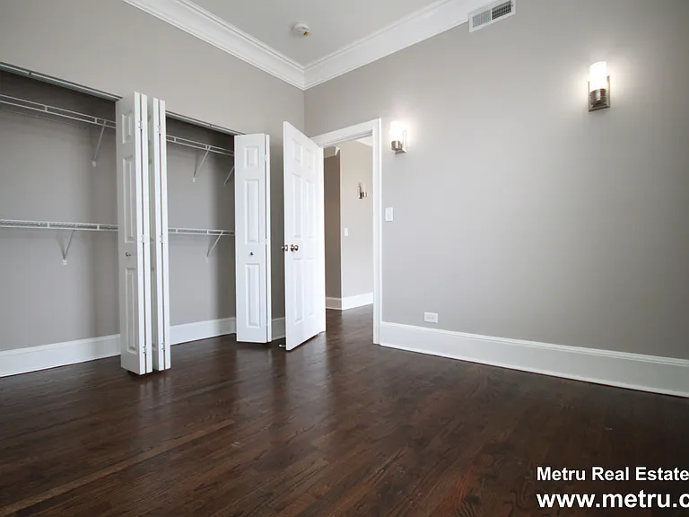 2215 N Clifton Ave #2W — Photo 8