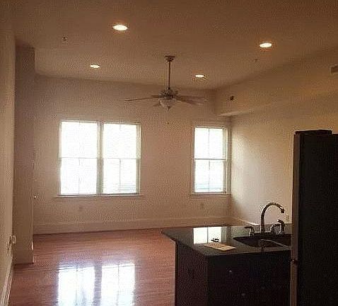 3rd image of 10 S Brunswick St APT C