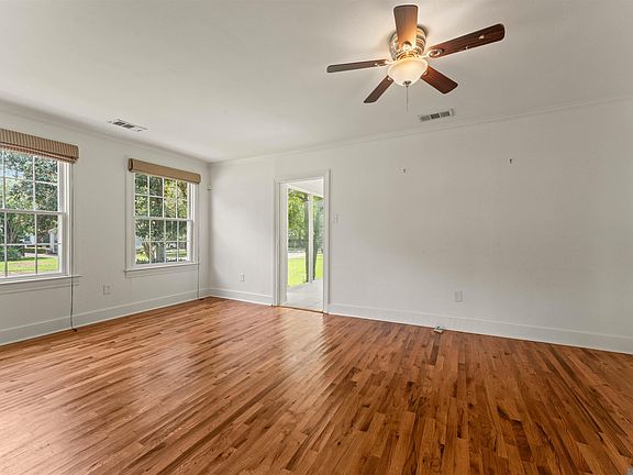 5th image of 4252 Orchid St