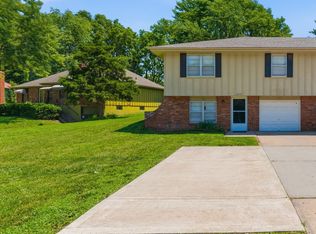 16711 Bel Ray Blvd, Belton, MO 64012