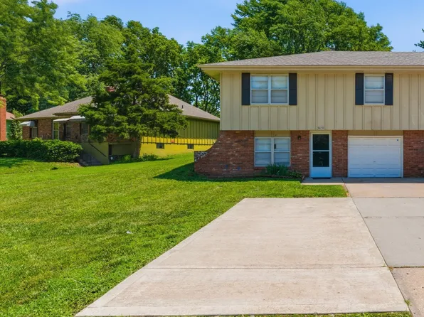 16711 Bel Ray Blvd, Belton, MO 64012