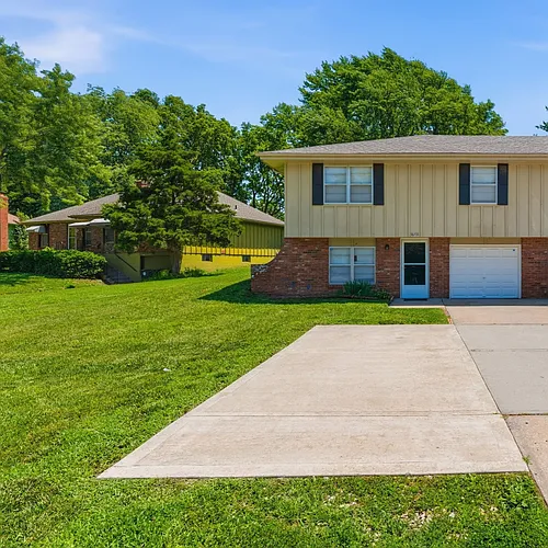 16711 Bel Ray Blvd Photo 1