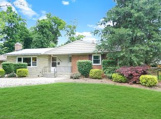 1885 Dunellon Dr, Lyndhurst, OH 44124