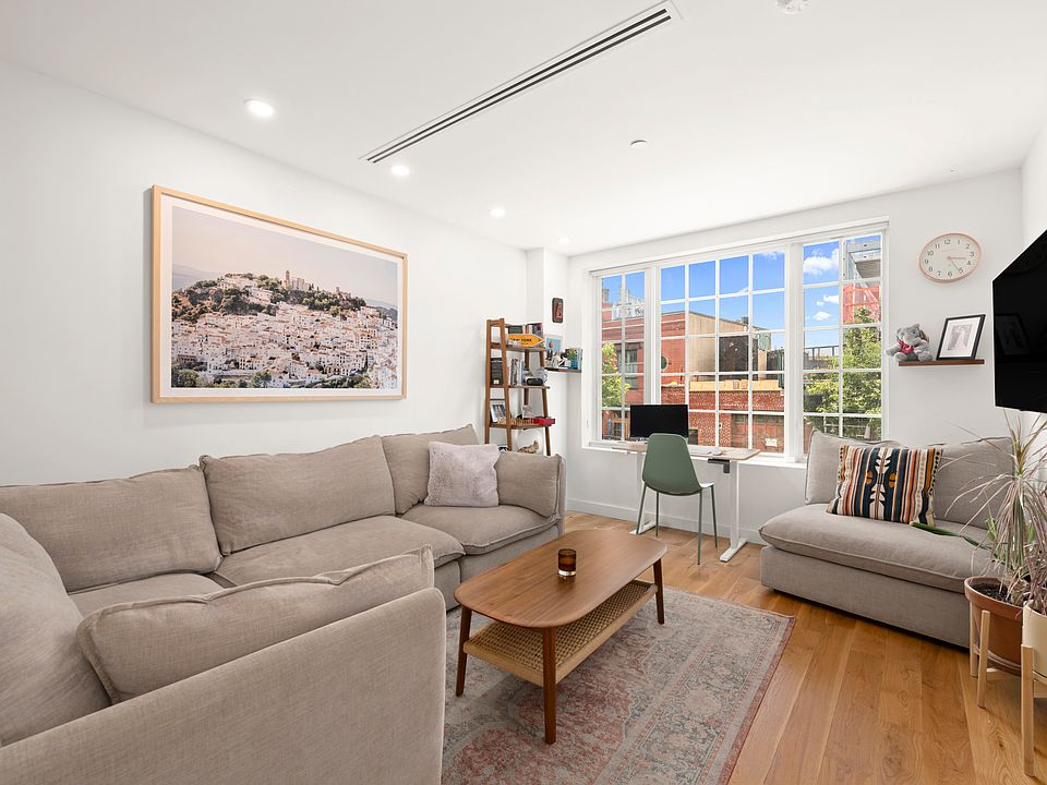 1st image of 52 Herbert St #2A