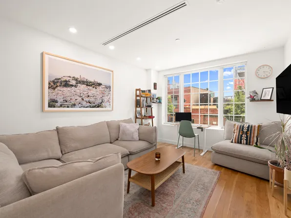 52 Herbert Street image 1 of 6