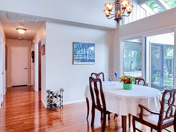 5th image of 801 Dunbarton Cir