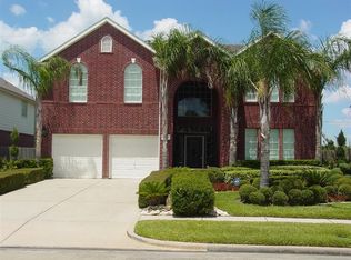 2410 Waterwood Dr, Sugar Land, TX 77479