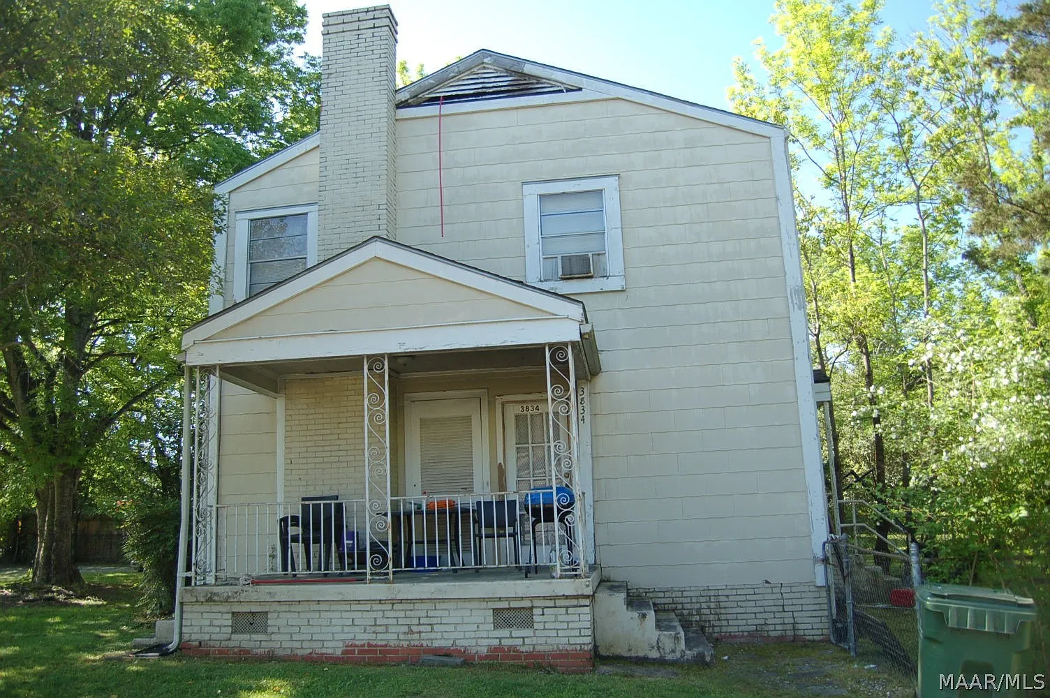 2 bed, 1.0 bath, 1000 sqft, $595 — Photo 1