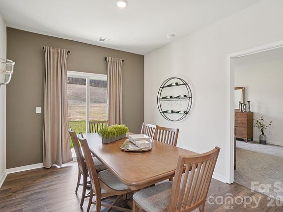 4th image of 102 Cora View Trl