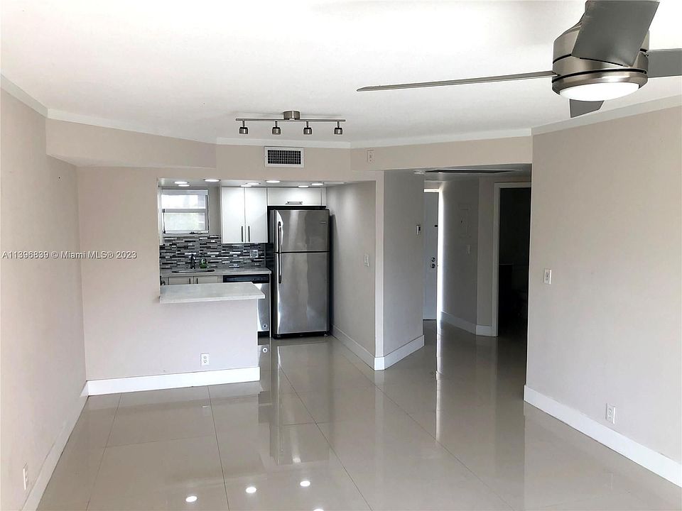1st image of 8290 Lake Dr APT 409