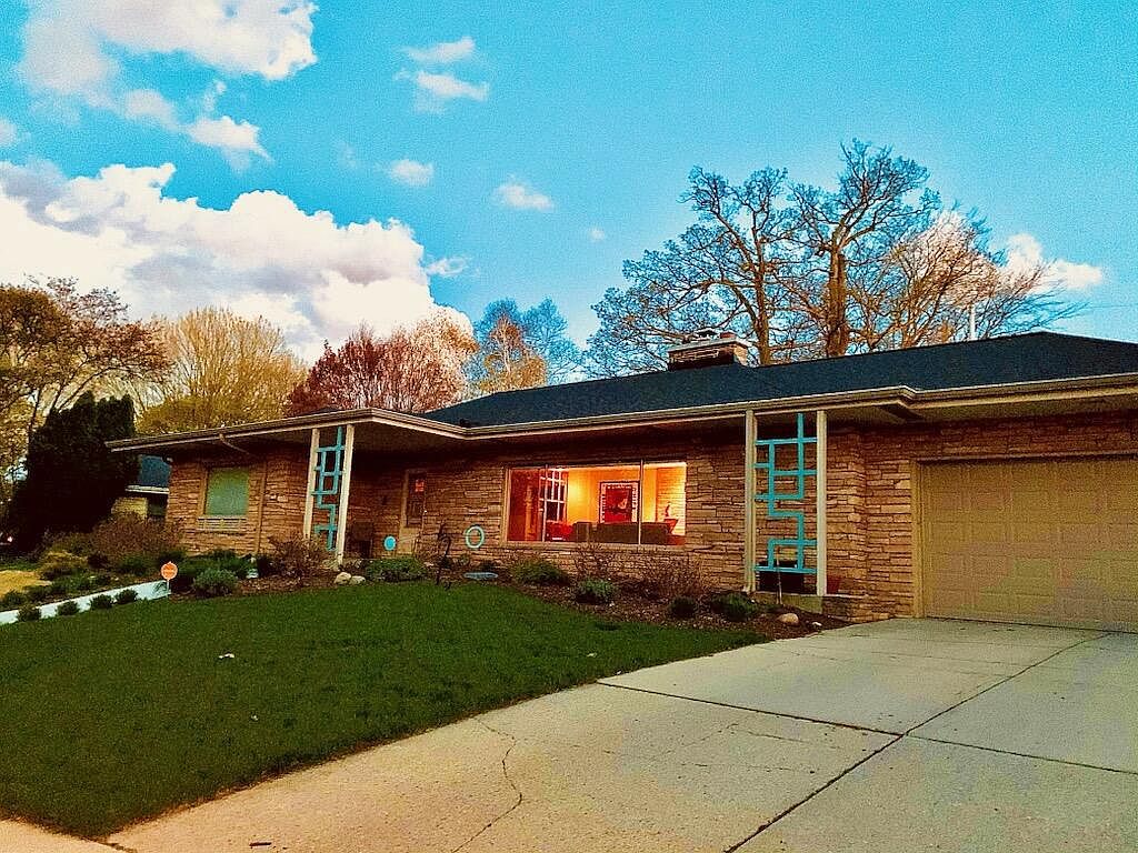 7525 Maple TERRACE, Wauwatosa, WI 53213 | Zillow