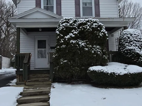 67 Academy St, Malone, NY 12953