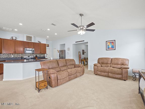 2nd image of 11851 Alexandra Dr
