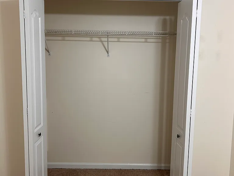200 Stewart Ln #10 — Photo 11