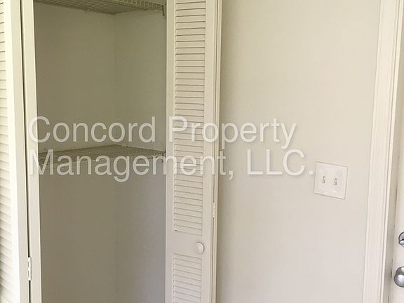 5th image of 716 Tequesta St APT 4