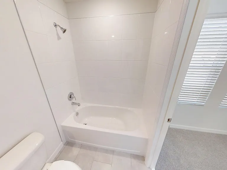 1129 Bradford Park Dr — Photo 16