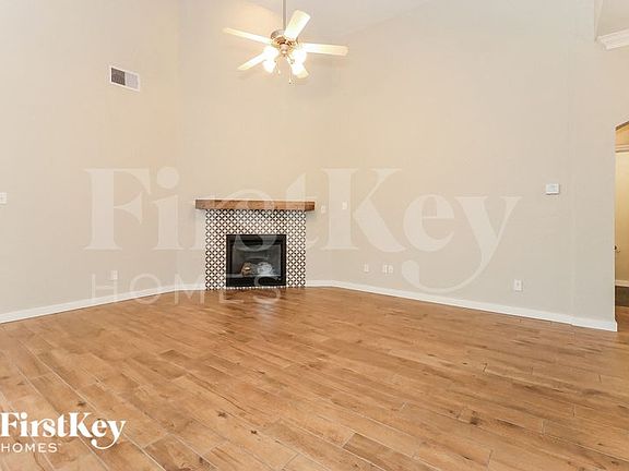 4th image of 3757 Summersville Ln
