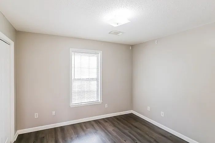 11300 Athena Dr — Photo 9