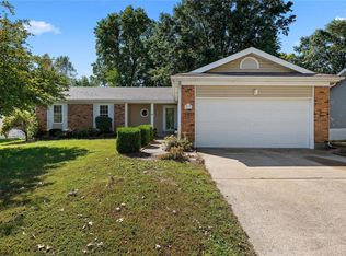 2717 Sundowner Dr, Saint Charles, MO 63303