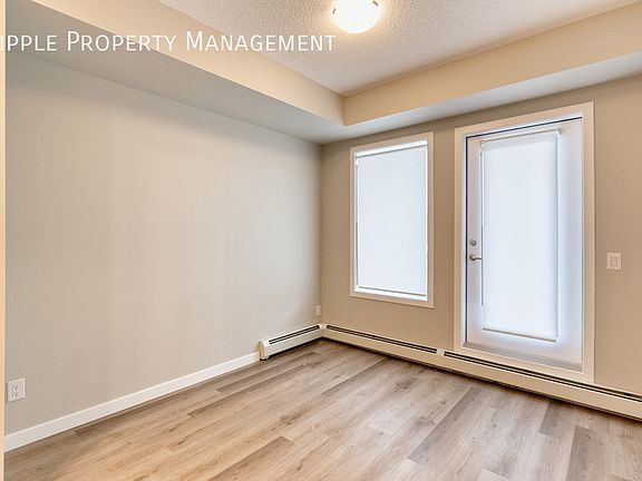 4th image of 1605 17th St SE Unit 109