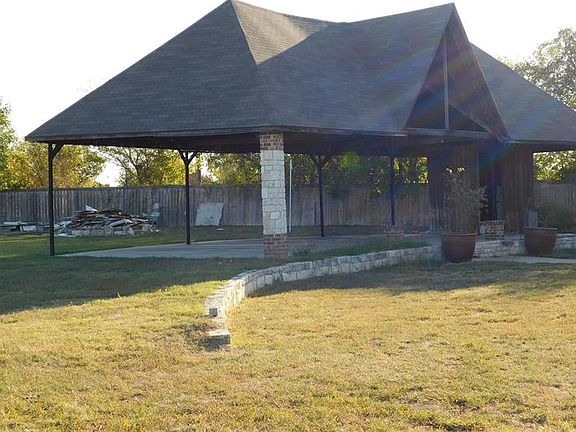 5th image of 8671 Glen Eagles Dr